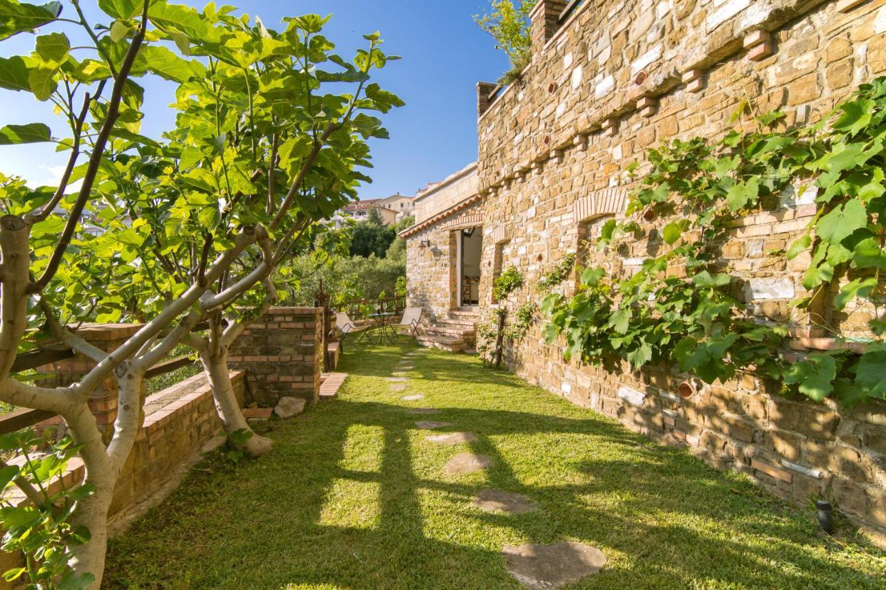 Locanda Le Tre Sorelle กาซัลเวลิโน ภายนอก รูปภาพ
